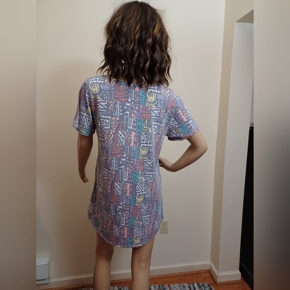 🤍 EUC LuLaRoe Artsy Print Multicolor Tunic Top Size M - Picture 3 of 5